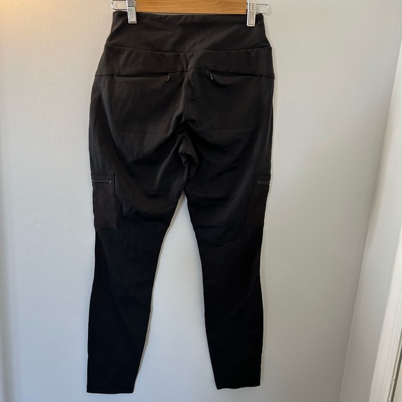 Athleta Headlands Cargo Hybrid Mid Rise Tights - Picture 10 of 10